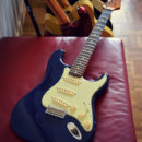 Jak nazywa się gitara widoczna na zdjęciu produkowana od 1954 r. przez firmę Fender?