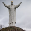 W jakim mieście znajduje się najwyższa statua przedstawiająca Chrystusa Króla na świecie?